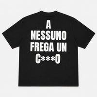T-SHIRT STAMPA A NESSUNO FREGA