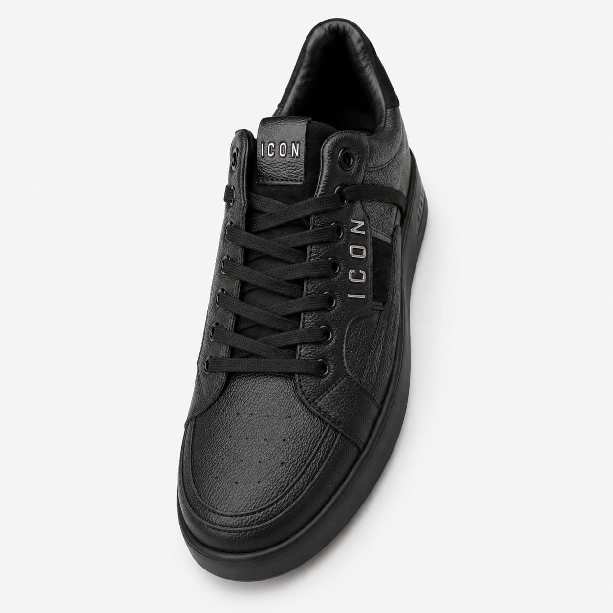 SNEAKERS LOGO METAL